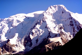 El pico Karakol en Kirguistán