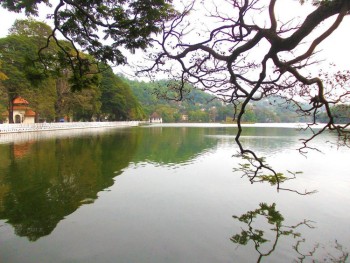 El lago es algo que ver en Kandy