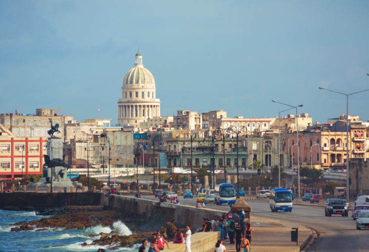 Malecón Cuba: Un paseo por el Malecón de la Habana